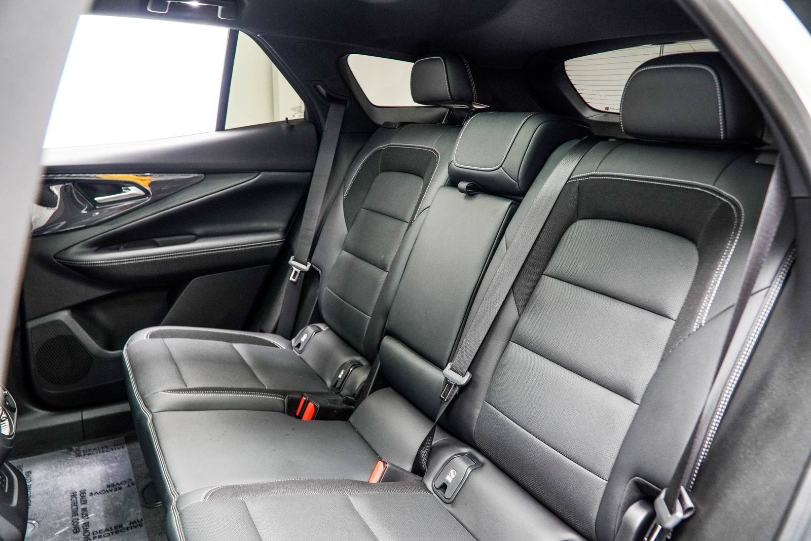 Used 2024 Chevrolet Blazer EV LT AWD/4WD image 45