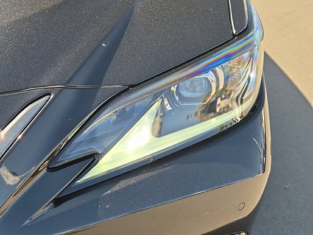 Used 2022 Lexus ES 300h F Sport w/ Accessory Package 2 FWD image 22