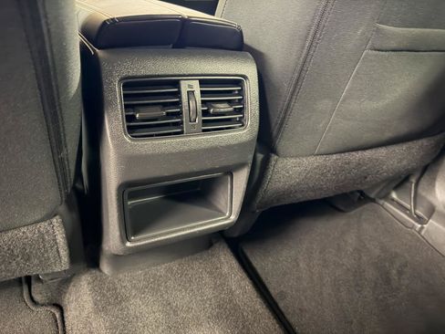 Used 2024 Nissan Rogue S FWD image 15