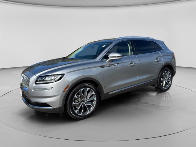 Used 2023 Lincoln Nautilus Reserve AWD/4WD image 2