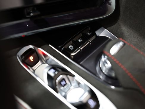 Used 2023 Chevrolet Corvette Stingray Premium Conv w/ Z51 Performance Package RWD image 39