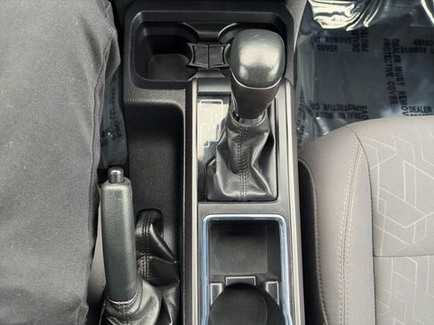 Used 2019 Toyota Tacoma TRD Off-Road w/ Technology Package AWD/4WD image 12