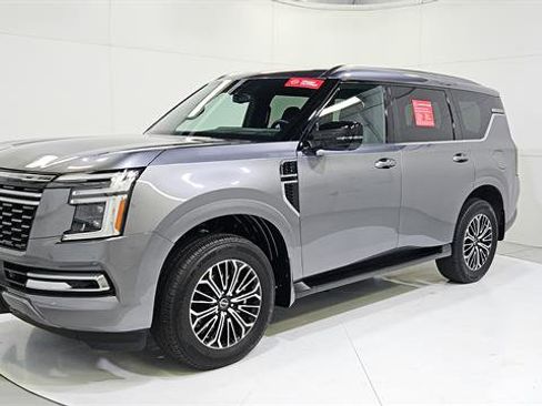 Certified 2025 Nissan Armada SL RWD image 3