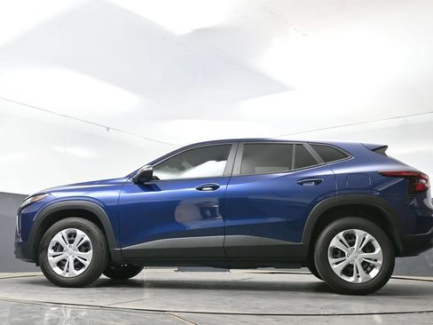 Used 2024 Chevrolet Trax LS FWD image 78
