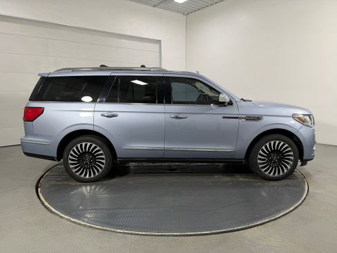 Used 2019 Lincoln Navigator Black Label w/ Cargo Package image 42