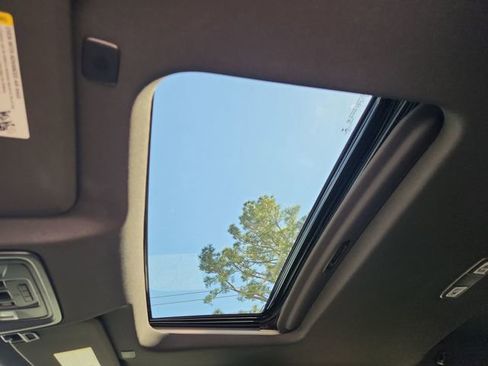 Used 2022 Chevrolet Silverado 1500 High Country w/ High Country Premium Package RWD image 18