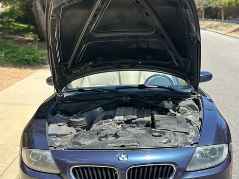 Used 2005 BMW Z4 2.5i RWD image 13