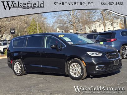 Used 2024 Chrysler Pacifica Touring-L