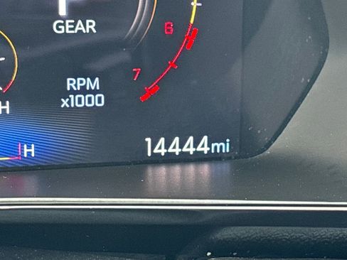 Used 2024 Chevrolet Colorado LT w/ LT Convenience Package image 15