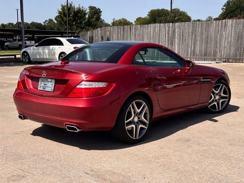 Used 2016 Mercedes-Benz SLK 300 image 7