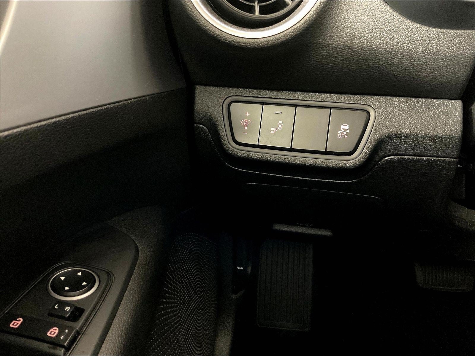 Used 2023 Kia Forte LXS w/ LXS Technology Package FWD image 15