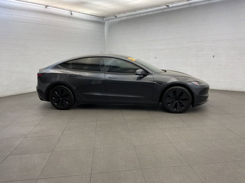 Used 2025 Tesla Model 3 Long Range image 4