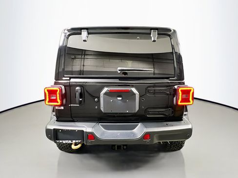 Used 2024 Jeep Wrangler Unlimited Rubicon 392 image 6