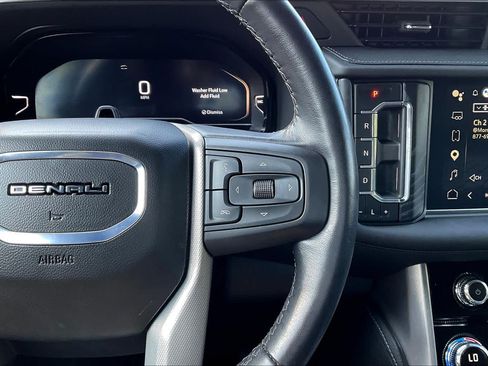 Used 2024 GMC Yukon XL Denali w/ Denali Reserve Package AWD/4WD image 25