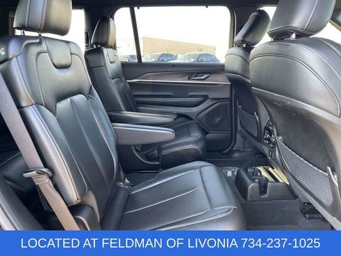 Used 2024 Jeep Grand Cherokee L Limited w/ Luxury Tech Group II image 27