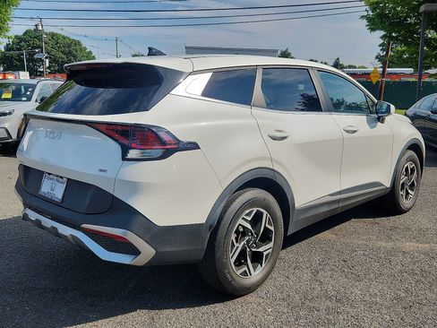 Used 2023 Kia Sportage LX AWD/4WD image 6