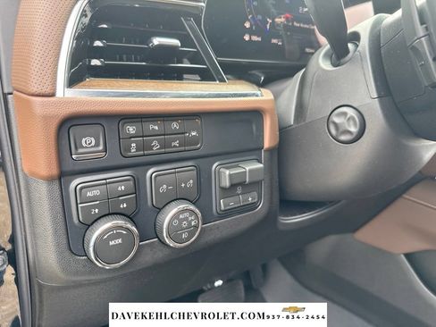 Used 2026 Chevrolet Suburban High Country w/ Sun And Tow Package AWD/4WD image 23