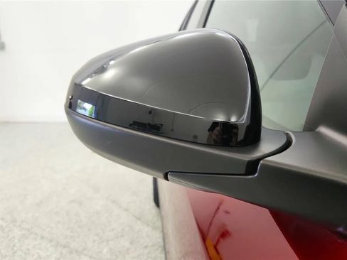 Used 2024 Chevrolet Trax RS w/ Driver Confidence Package FWD image 18