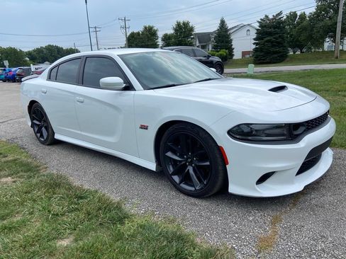 Used 2019 Dodge Charger Scat Pack RWD image 7