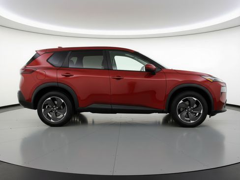Used 2025 Nissan Rogue SV FWD image 11