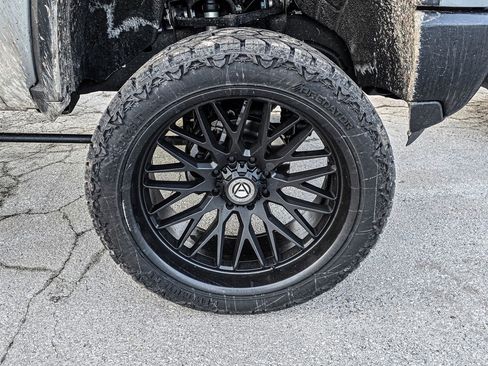 Used 2025 Chevrolet Silverado 2500 LT w/ Trail Boss Package image 6