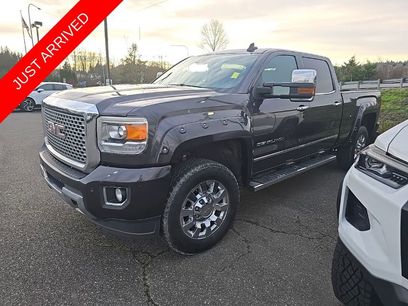 Used 2015 GMC Sierra 2500 Denali w/ Duramax Plus Package