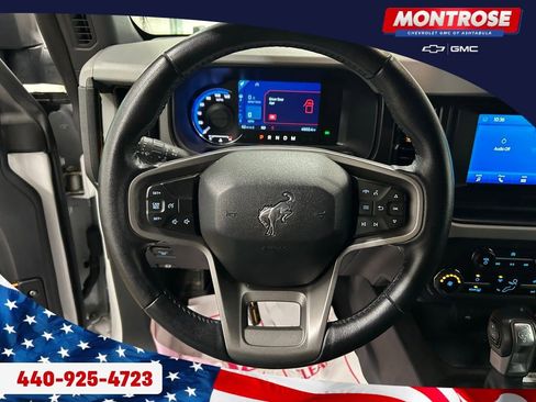 Used 2023 Ford Bronco Badlands image 14