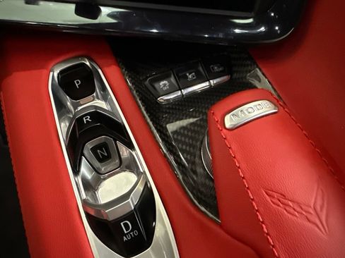 Used 2025 Chevrolet Corvette Stingray Preferred Cpe w/ Z51 Performance Package RWD image 21