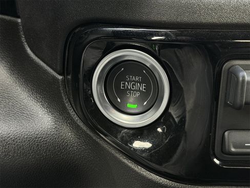 Certified 2025 Chevrolet Silverado 2500 LT w/ Convenience Package image 22