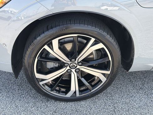 Used 2024 Volvo XC60 T8 Ultimate w/ Climate Package image 32