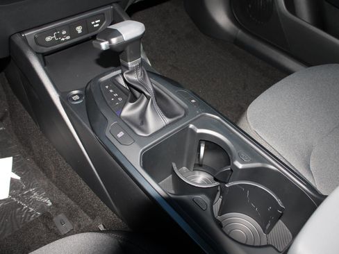 New 2025 Kia K4 LXS image 13