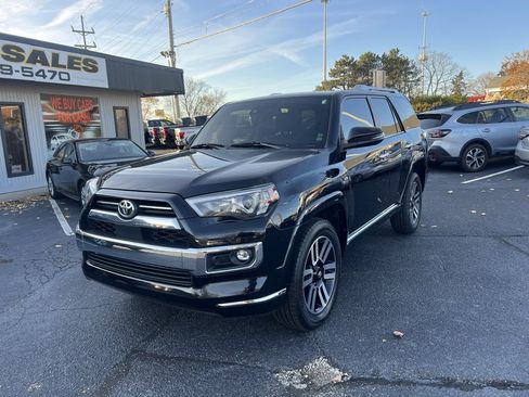 Used 2021 Toyota 4Runner Limited image 2