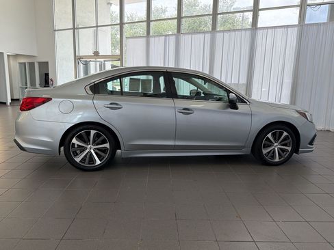 Used 2018 Subaru Legacy 2.5i Limited AWD/4WD image 8