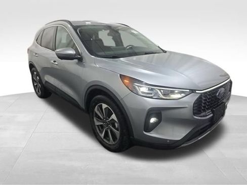 Used 2024 Ford Escape Platinum AWD/4WD image 5