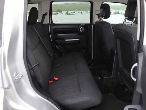 Used 2011 Dodge Nitro SXT image 24
