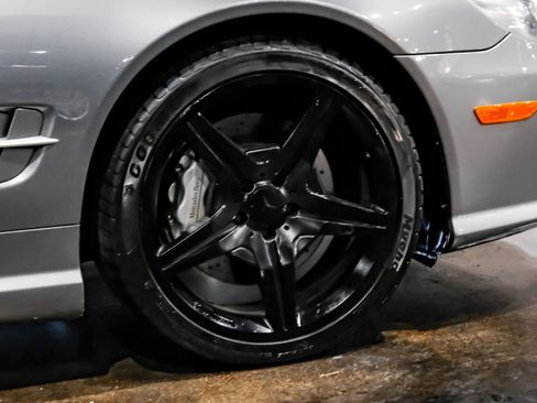 Used 2011 Mercedes-Benz SL 550 w/ Premium I Pkg image 39