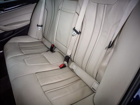 Used 2018 BMW 540i image 43