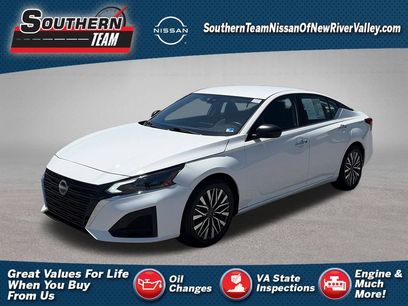 Used 2025 Nissan Altima 2.5 SV