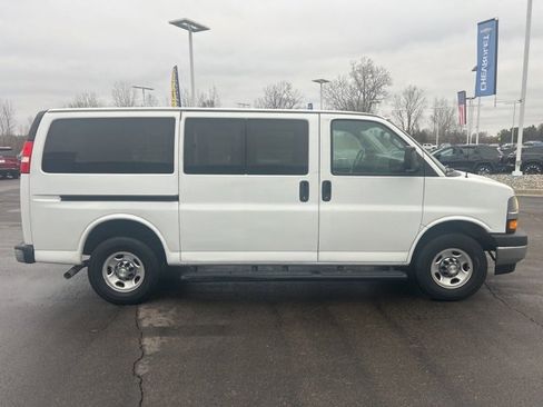Used 2021 Chevrolet Express 3500 LT w/ LT Preferred Equipment Group image 4