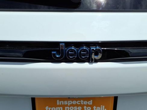 Used 2022 Jeep Grand Cherokee Limited 4xe w/ Luxury Tech Group II AWD/4WD image 15