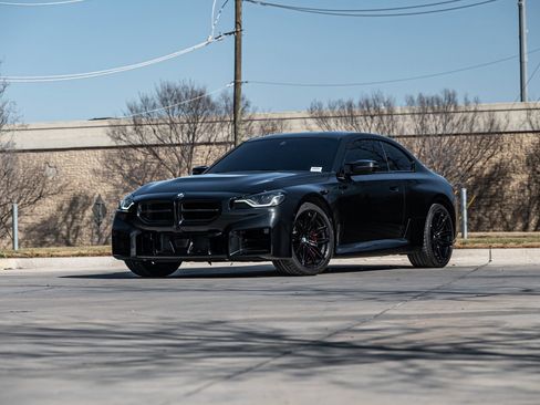 Used 2024 BMW M2 w/ Lighting Package image 8