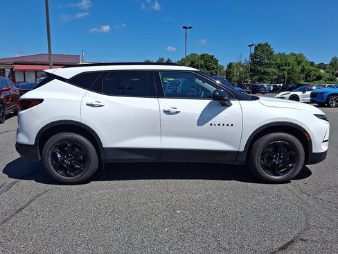 Certified 2023 Chevrolet Blazer LT w/ Convenience Package AWD/4WD image 7