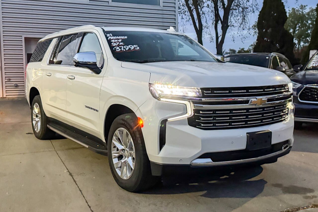 Used 2021 Chevrolet Suburban Premier w/ Premium Package AWD/4WD image 1