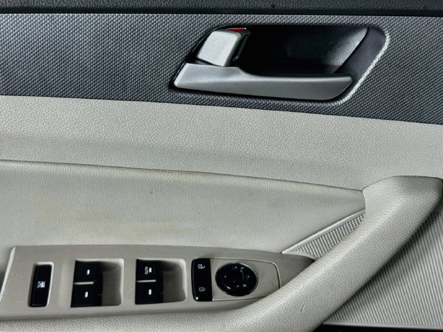 Used 2016 Hyundai Sonata SE FWD image 21
