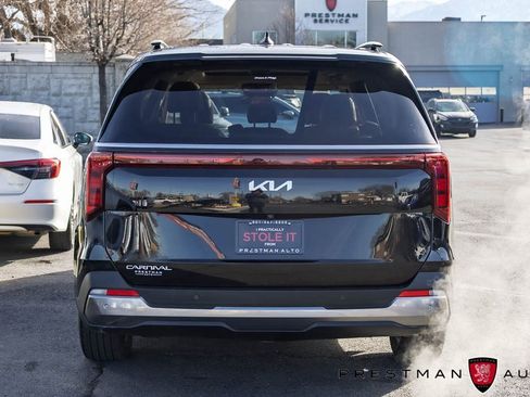 Used 2025 Kia Carnival SX image 18