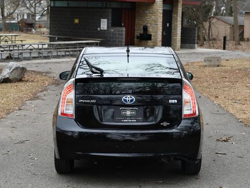 Used 2013 Toyota Prius Two image 5