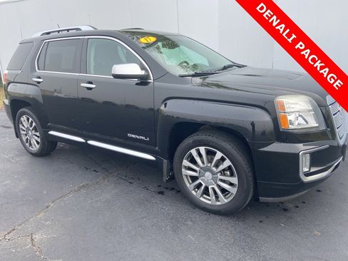 Used 2017 GMC Terrain Denali image 2