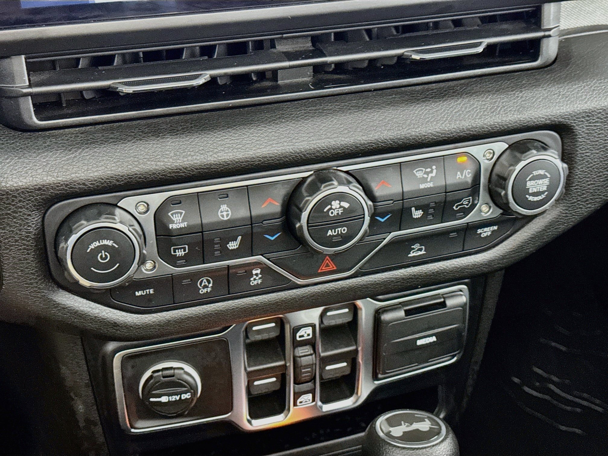 Used 2026 Jeep Wrangler Unlimited Sport AWD/4WD image 18