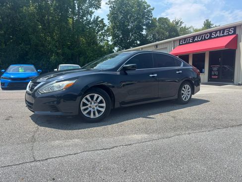 Used 2018 Nissan Altima 2.5 S w/ S Convenience Package FWD image 3