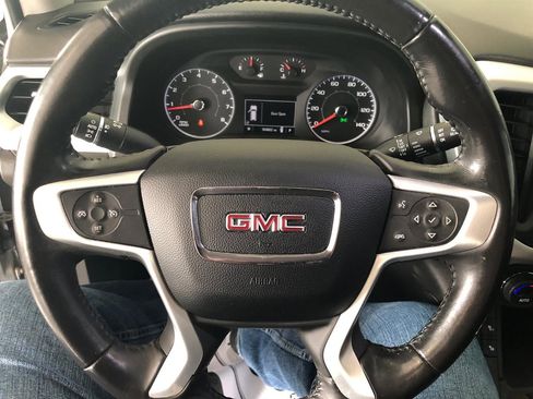 Used 2019 GMC Acadia SLE image 22